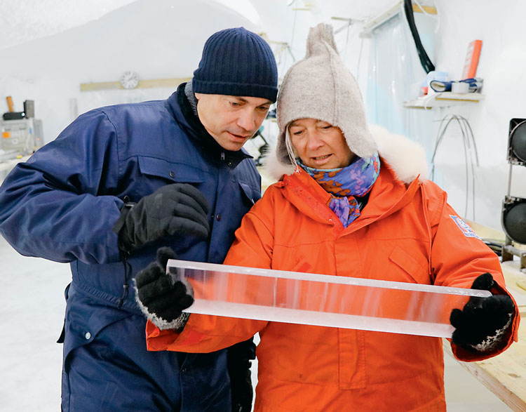 Professor Dorthe Dahl-Jensen og Thomas Ahlers