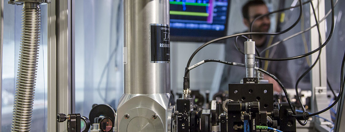 Researchers at the Niels Bohr Institute, University of Copenhagen, in collaboration with the University of Konstanz and ETH Zurich, have managed to get vibrations to travel around this membrane, almost without any loss. In fact, so little loss that it is far better than even electronic circuit signal handling. The result is now published in the journal Nature.