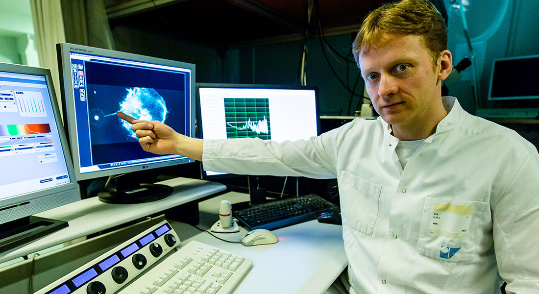 Biophysics of the cell surface using optical manipulation.