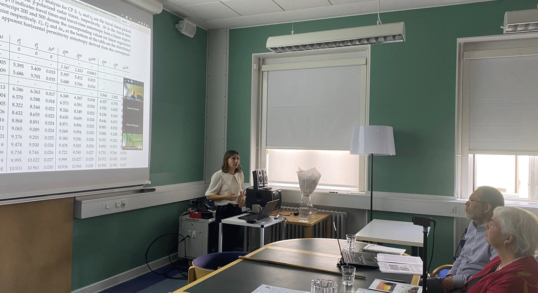 Tamara Gerber presenting her PhD thesis