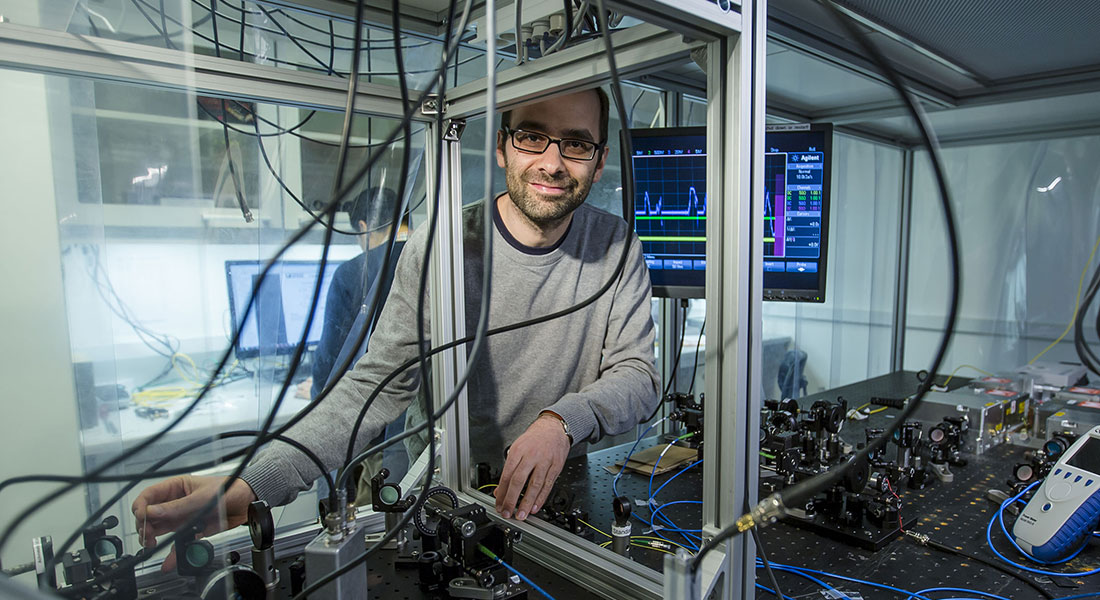 Center for Hybrid Quantum Networks (Hy-Q) at the Niels Bohr Institute