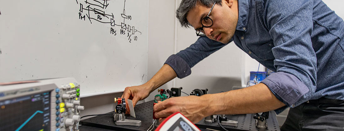 Quantum Training Lab (QTL) er Niels Bohr Institutets nye undervisningslaboratorium specialiseret i kvanteteknologi, der er etableret for at sikre fremtidens eksperter til Danmarks stærke kvantemiljø.