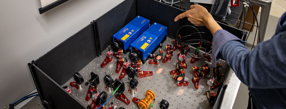 Quantum Training Lab (QTL) er Niels Bohr Institutets nye undervisningslaboratorium specialiseret i kvanteteknologi, der er etableret for at sikre fremtidens eksperter til Danmarks stærke kvantemiljø.