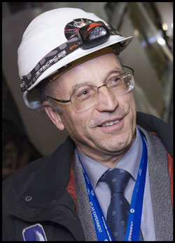 Dr. Peter Jenni
