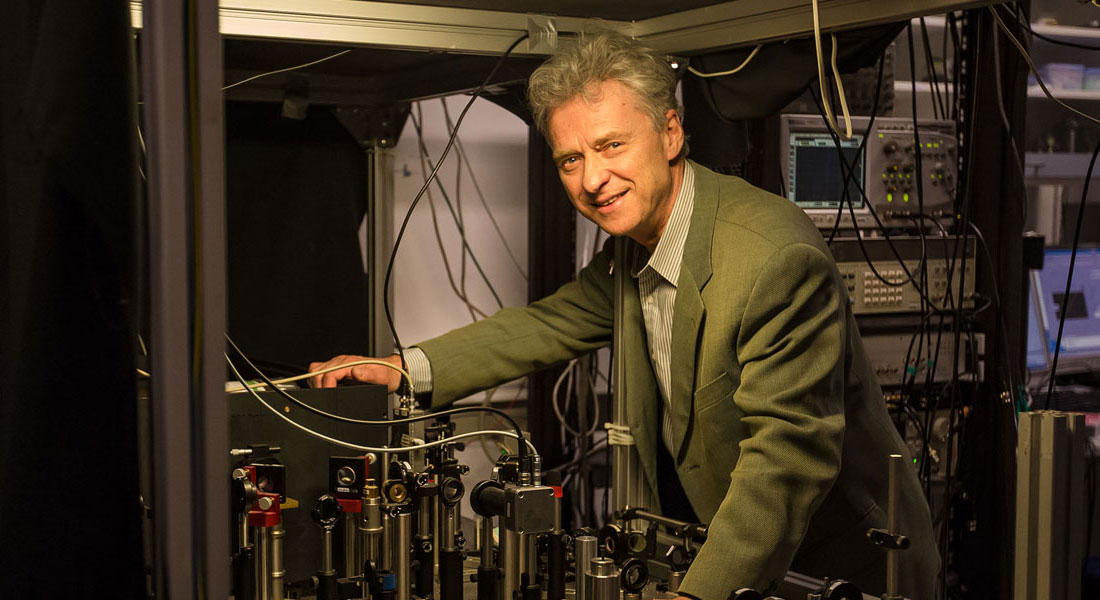 Professor Eugene Polzik i QUANTOP laboratoriet på Niels Bohr Institutet i København.